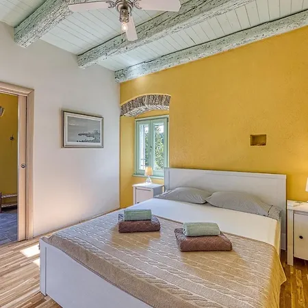 Stancija Klis Villa *